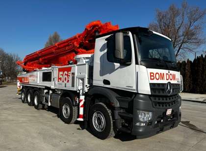 Autočerpadlo BSF56.17iLS pracuje pre spoločnosť Bomdom